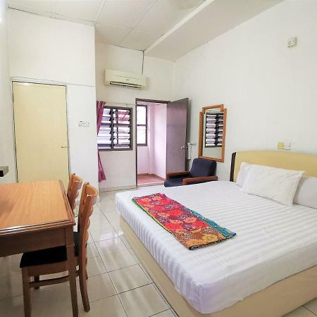 Star Lodge George Town Extérieur photo