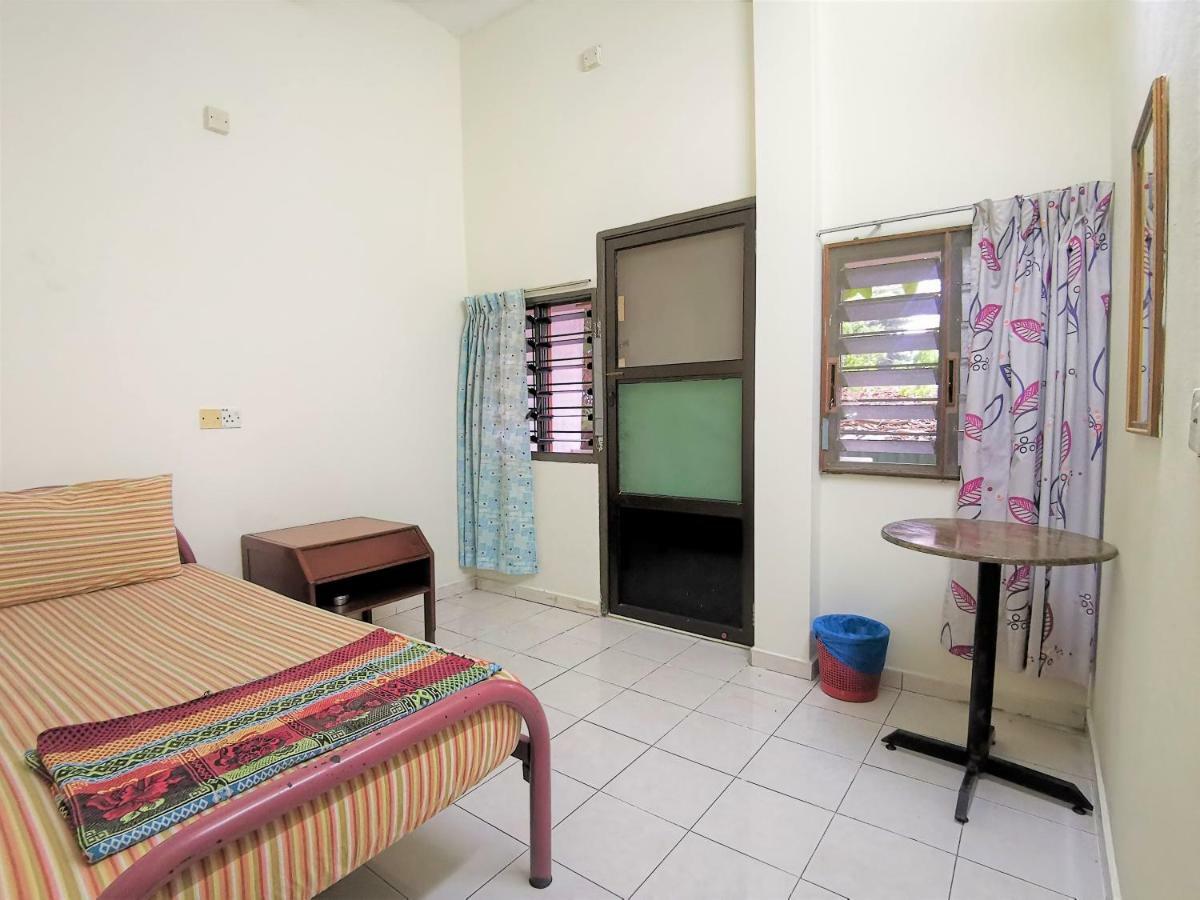Star Lodge George Town Extérieur photo